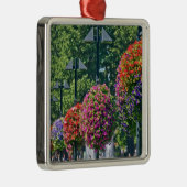 ぶら下がったな花のバスケット メタルオーナメント (右)
