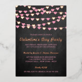 ぶら下がったの文字列愛ハートバレンタインデーパーティー 箔招待状 (正面)