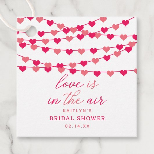 ぶら下がったのString Loveハートブライダルシャワー フェイバータグ (正面)