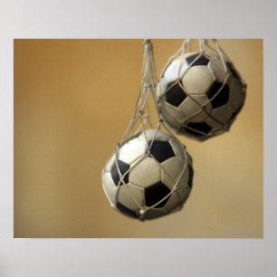 ぶら下がったサッカーボール ポスター
