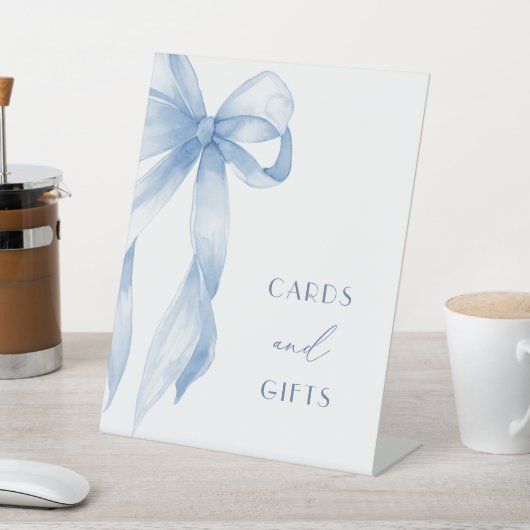 ほこりっぽいエレガントブルーボウカードとギフト 台座サイン (インサイチュ)