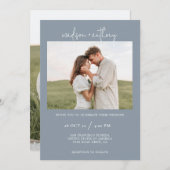 ほこりっぽいスタイリッシュ青いスクリプ結婚ト 招待状 (正面/裏面)