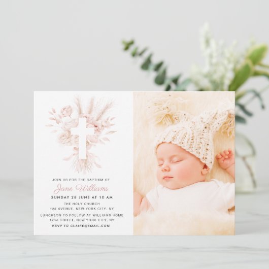 ほこりっぽいバラと白い花模様バプテスマ写真 招待状 (スタンド正面)