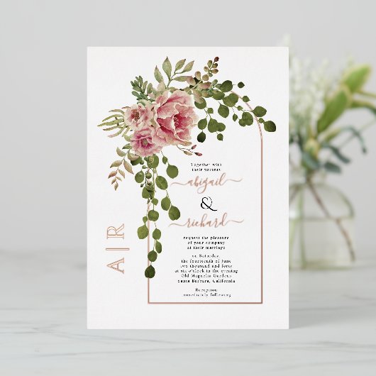 ほこりっぽいバラの花と結婚アーチ実在のバラ金ゴールド 箔招待状 (立ち正面)