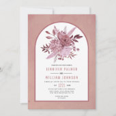 ほこりっぽいバラピンクの花と結婚アーチ 招待状 (正面)