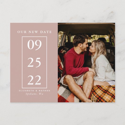 ほこりっぽいバラ変更日結婚写真の延期 ポストカード (正面)