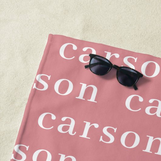 ほこりっぽいピシンプルックパーソナライズされたスの繰り返し名 ビーチタオル (インサイチュ)