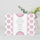 ほこりっぽいピンクのバスケットボールのパターンのスポーツ誕生日 招待状 (スタンド正面)