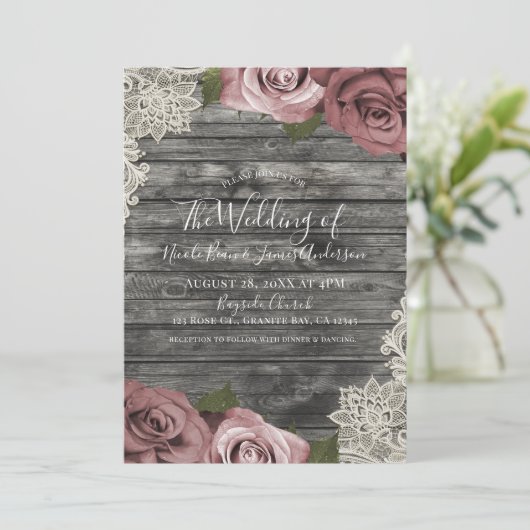 ほこりっぽいピンクのバラ素朴ズグレーウッドレース結婚ズ 招待状 (スタンド正面)