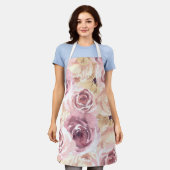 ほこりっぽいピンクのバラ エプロン (着用した状態)