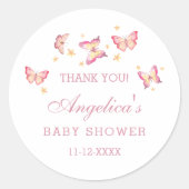 ほこりっぽいピンクのピーチ蝶の赤ちゃんシャワーありがとう ラウンドシール (正面)