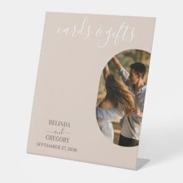 ほこりっぽいピンクのミニマリスト写真のウェディングカード&ギフト 台座サイン