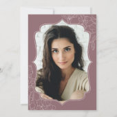 ほこりっぽいピンクのメイブ写真サプライズ40th誕生日 招待状 (裏面)