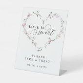 ほこりっぽいピンクのワイルドフラワーハート愛は甘い好意 台座サイン (正面)