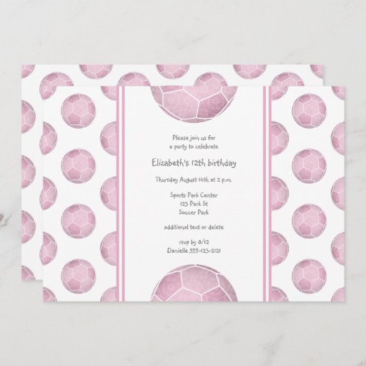 ほこりっぽいピンクの女の子のサッカーの誕生日またはチームパーティー 招待状 (正面/裏面)
