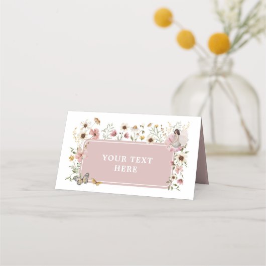 ほこりっぽいピンクの妖精のワイルドフラワー誕生日食品ラベル プレイスカード (正面)