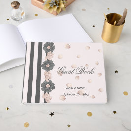 ほこりっぽいピンクの灰色の花と可愛い花びら ゲストブック