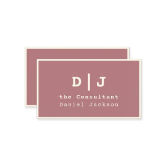 ほこりっぽいピンクアイボリーミニマルイニシャルタイプライターフォント 名刺