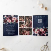 ほこりっぽいピンクバーガンディフローラQRコード海軍結婚ズ 三つ折り招待状 (内部)