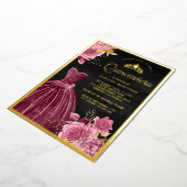 ほこりっぽいピンクフローラプラムガウン黒キンセアニェラ金ゴールド 箔招待状 (回転した状態)
