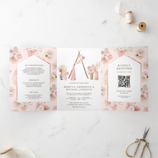 ほこりっぽいピンクフローラボホビーチアーバーQRコード結婚ズ 三つ折り招待状 (内部)