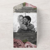 ほこりっぽいピンクローゼクリームレース素朴グレイ結婚ズ オールインワン招待状 (外側)