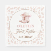 ほこりっぽいピンク女性のカーボーイブーツ最初のロデオ1歳の誕生日 スタンダードランチョンナプキン (正面)