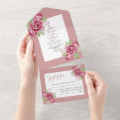 ほこりっぽいピンク色のバラ花のフローラ オールインワン招待状 (貼ってはがせる)