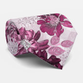 ほこりっぽいピンク色のピンク色のバーガンディーな花 ネクタイ (ロール)