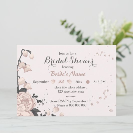 ほこりっぽいピンク色の濃い灰色の花々驚くべきブライダルシャワー 招待状 (スタンド正面)