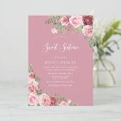 ほこりっぽいピンク赤面花スウィート16招待状 招待状 (スタンド正面)