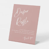 ほこりっぽいピンク/バラ赤ちゃんシャワーおむつラッフル 台座サイン (正面)