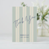 ほこりっぽいブルーのレトロストライプヴィンテージの赤ちゃんシャワー サンキューカード (スタンド正面)