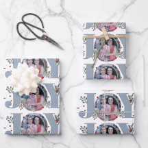 ほこりっぽいブルージョイとベリーのクリスマスホリデー写真