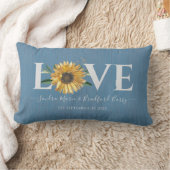 ほこりっぽいブルーバーンウッドゴールデンサンフラワー結婚ズ ランバークッション (ブランケット)