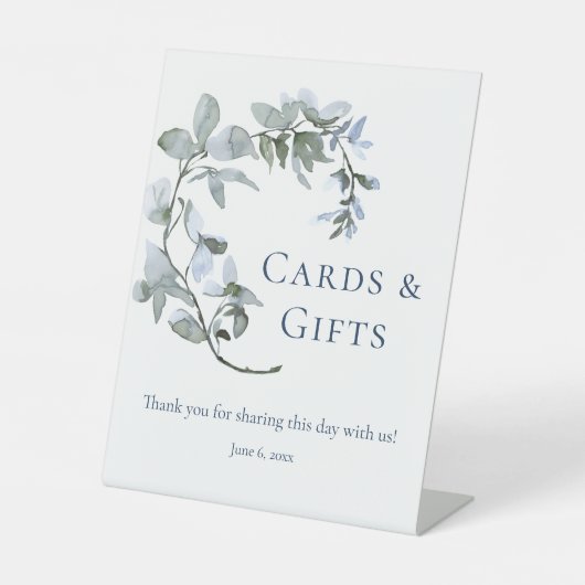 ほこりっぽいブルーフローラカードとギフトブライダルシャワー 台座サイン (正面)