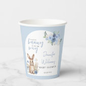 ほこりっぽいブルーフローラバニー男の赤ちゃんシャワー紙カップ 紙コップ (正面)