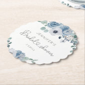 ほこりっぽいブルーフローラブライダルシャワー ペーパーコースター (アングル)