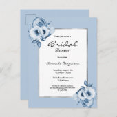 ほこりっぽいブルーフローラ白いブライダルシャワーの招待状 ポストカード (正面/裏面)