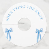 ほこりっぽいブルーボウ結び目のバチェロレッテ ワイングラスタグ (正面)