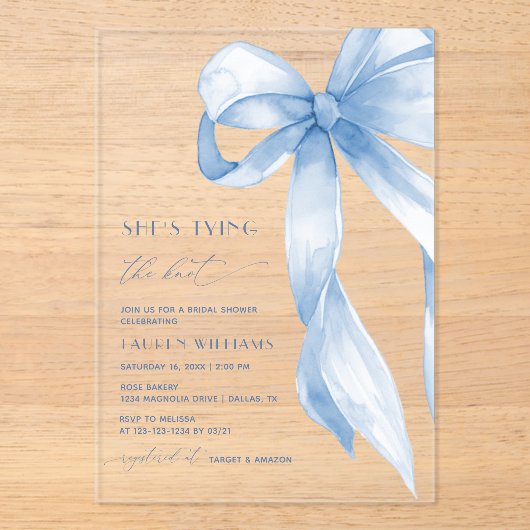 ほこりっぽいブルーボウ結び目ブライダルシャワー アクリル招待状 (正面)