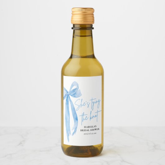 ほこりっぽいブルーボウ結び目ブライダルシャワー ワインラベル (正面)