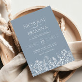 ほこりっぽいブルーミニマル結婚リストワイルドフラワーズモノグラム 招待状