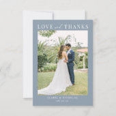 ほこりっぽいブルーモダンエレガントなウェディングフォトサンキュー サンキューカード (正面)