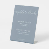 ほこりっぽいブルーモダンエレガントな結婚式のシグネチャードリンク 台座サイン (正面)