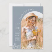 ほこりっぽいブルーワイルドフラワー開花卒業パーティー 招待状 (正面)