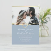 ほこりっぽいブルー結婚式招待状と写真 招待状 (スタンド正面)