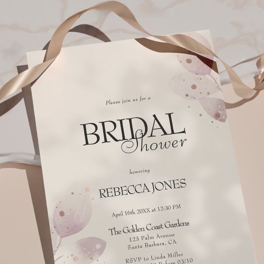 ほこりっぽいミュート赤面ピンクフローラブライダルシャワー 招待状