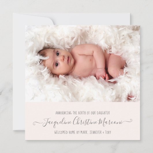 ほこりっぽいモダン赤面ミュート虹の女の子誕生写真 (裏面)