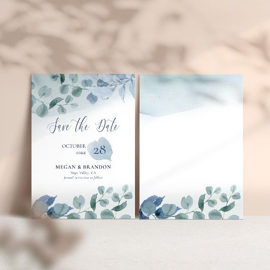 ほこりっぽいユーカリの水の色の緑結婚の色 セーブザデート